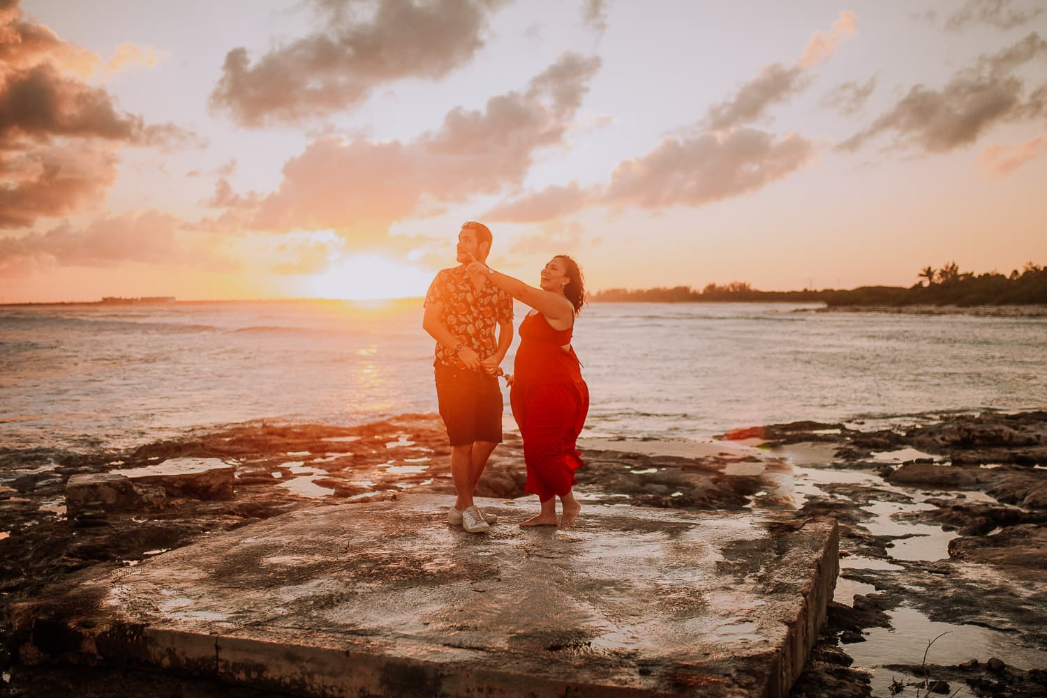 Fotografía de save the date en Cancun por Jesús Amaya fotógrafo de bodas destino en México